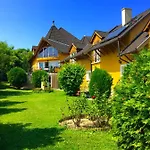 Appartementhaus 5. Jahreszeit Appartement Hévíz