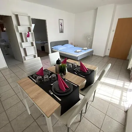 Appartementhaus 5. Jahreszeit Apartment *